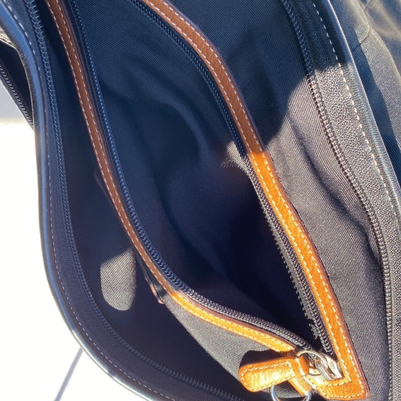 Coach signature hobo Satchel work bag - damage!  Flawed, but still great! - Picture 10 of 12